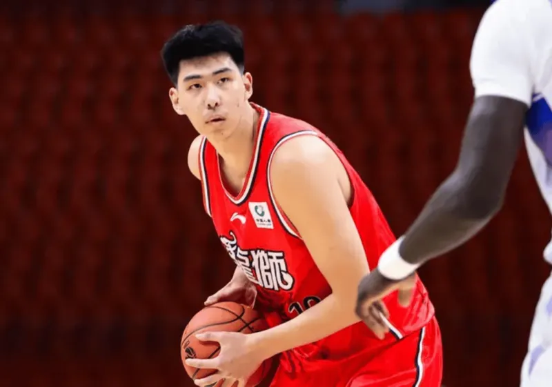 KAIYUN-徐昕出战23分钟，投篮4中4得到8分9篮板2助攻2盖帽