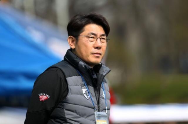 开云体育-国足苏州首个对手换帅 关岛任命韩国人徐东沅执教